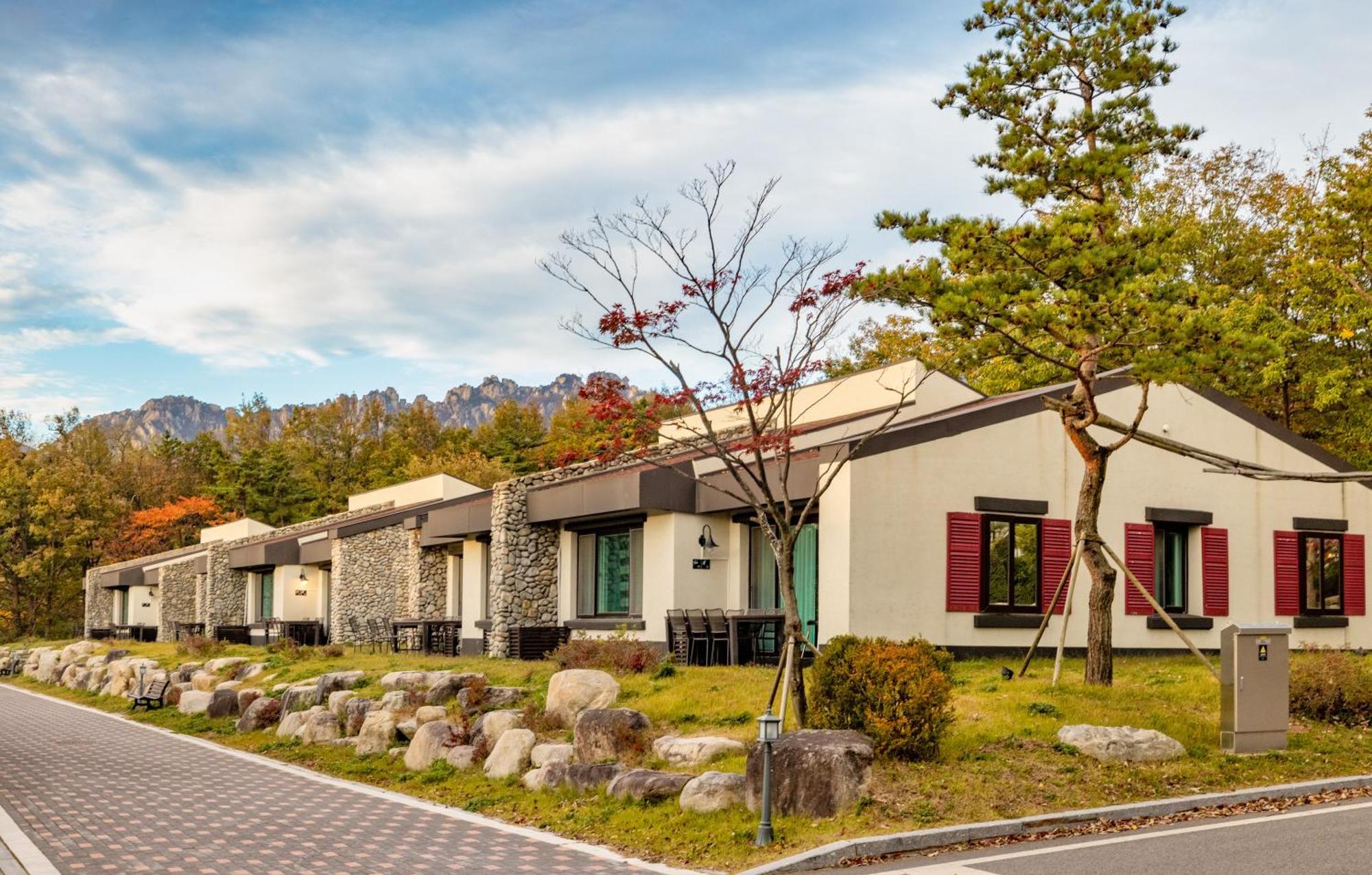 Kensington Resort Seorak Valley Сокчхо Экстерьер фото